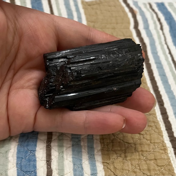 Obsidian Rock - Picture 3 of 3